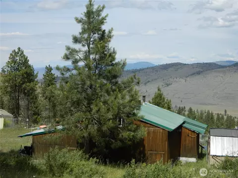 428 Five Mile Rd, Tonasket, WA 98855