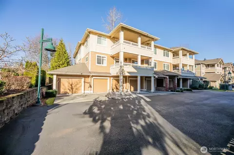 23916 NE 115th Ln #204, Redmond, WA 98053
