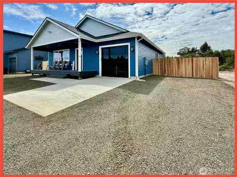 923 Ocean Shores Blvd SW, Ocean Shores, WA 98569