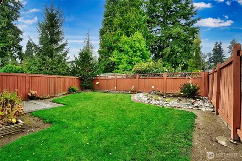 Exterior - 6708 Beverly Blvd, Everett, WA 98203 photo 4 of 5