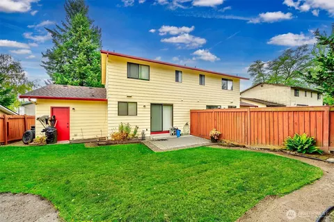 Exterior - 6708 Beverly Blvd, Everett, WA 98203 photo 3 of 5