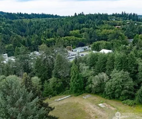 310 Cedar St NE, Ilwaco, WA 98624