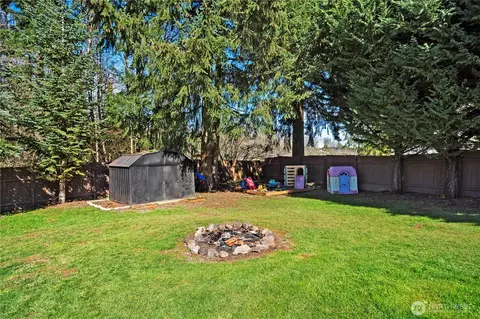 Exterior - 316 Cedar Ct, Winlock, WA 98596 photo 6 of 10