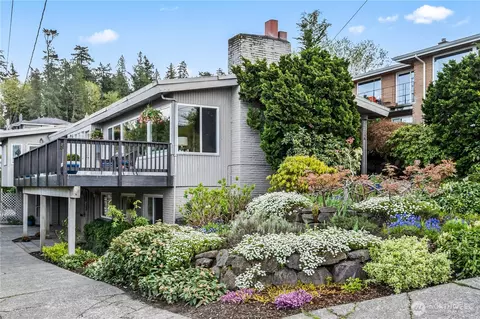 3238 57th Ave SW, Seattle, WA 98116