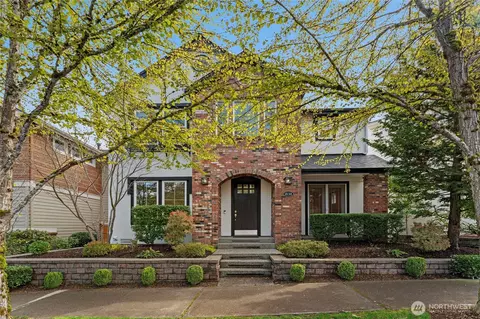 1838 11th Ave NE, Issaquah, WA 98029