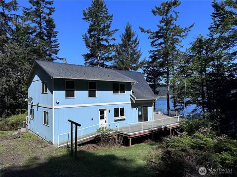 218 Pass View Rd, Anacortes, WA 98221