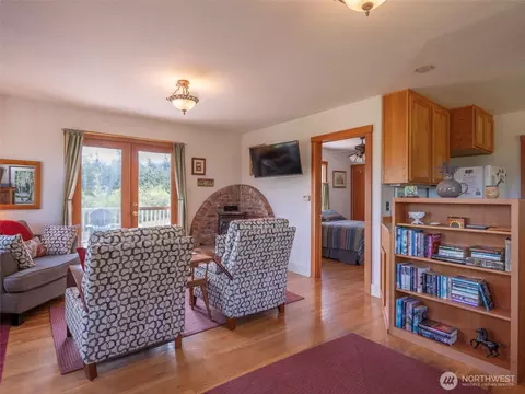 Living - 352 Spath Rd, Sequim, WA 98382 photo 2 of 3