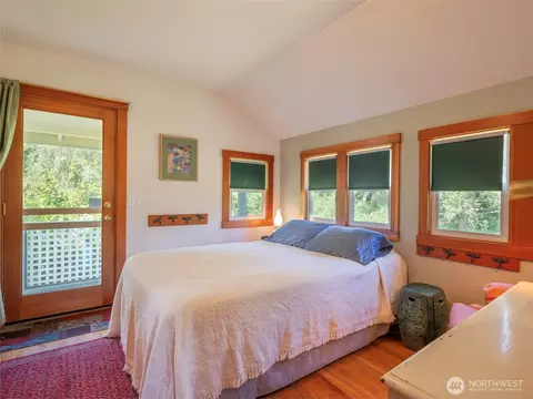 Bedroom - 352 Spath Rd, Sequim, WA 98382 photo 2 of 2