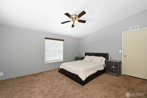 15915 55th St E, Sumner, WA 98390 photo 23