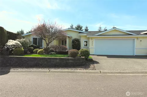 27333 217th St SE #168, Maple Valley, WA 98038
