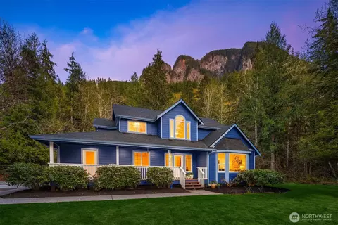 7428 Moon Valley Rd SE, North Bend, WA 98045