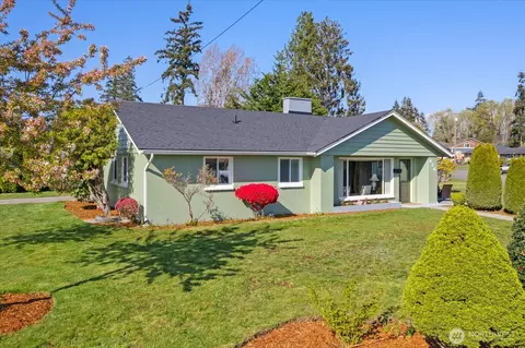 Exterior - 626 Legion Dr, Everett, WA 98201 photo 3 of 10