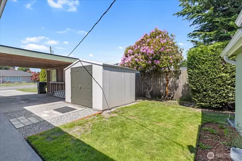 Exterior - 626 Legion Dr, Everett, WA 98201 photo 10 of 10