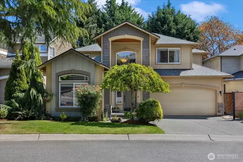 10040 NE 142nd Pl, Kirkland, WA 98034