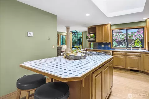 Kitchen - 806 Alpine Dr, Everett, WA 98203 photo 1 of 3