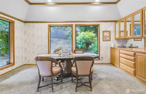 Dining - 806 Alpine Dr, Everett, WA 98203 photo 1 of 2