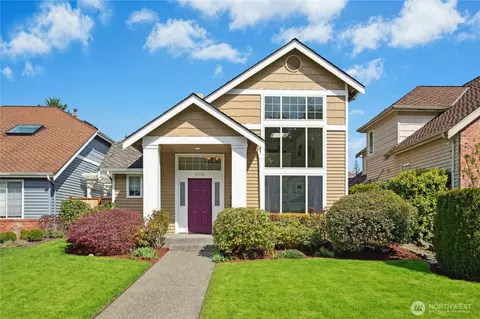 25726 SE 37th St, Issaquah, WA 98029