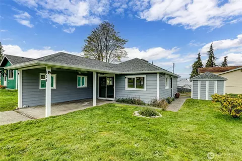 805 W 13th St, Port Angeles, WA 98363
