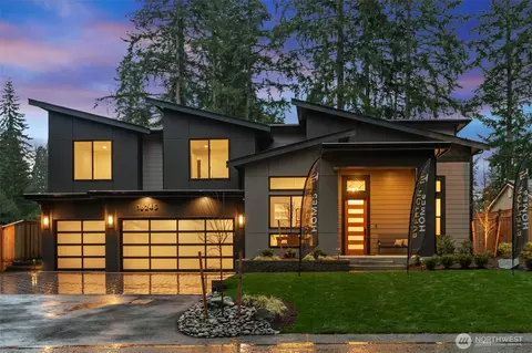 16245 NE 27th St, Bellevue, WA 98008