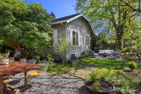 10556 Dayton Ave N, Seattle, WA 98133