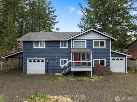 370 N Fairway Dr E, Hoodsport, WA 98548