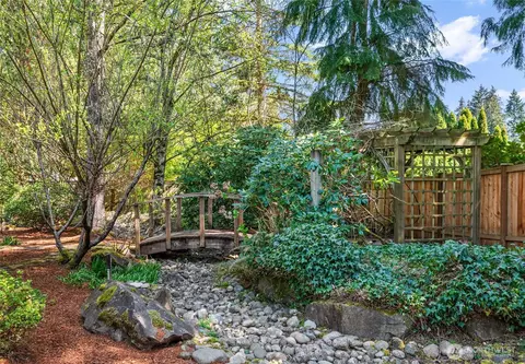 Exterior - 21019 47th Dr SE, Bothell, WA 98021 photo 4 of 4