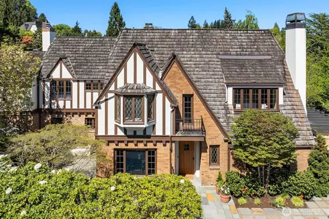 4870 NE 39th St, Seattle, WA 98105