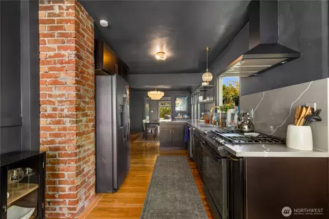 1302 N 77th St, Seattle, WA 98103 photo 14