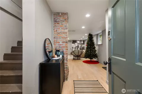 1302 N 77th St, Seattle, WA 98103 photo 22