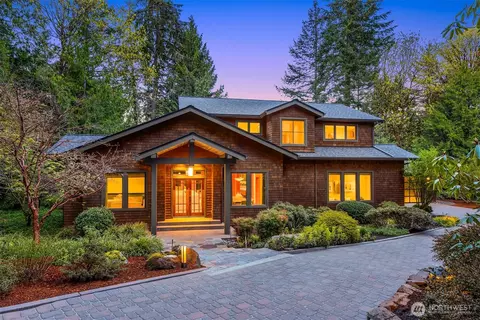 7856 NE Beverly Ln, Bainbridge Island, WA 98110