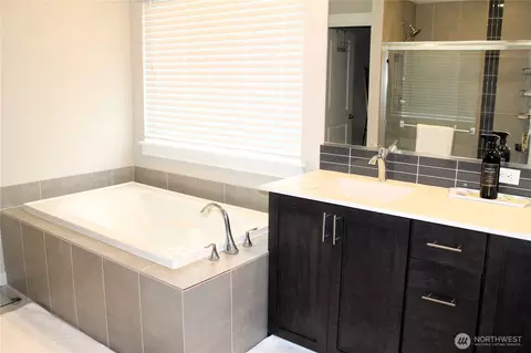 14 180th Pl SE, Bothell, WA 98012 photo 32