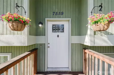 7559 E Van Buren St, Port Orchard, WA 98366