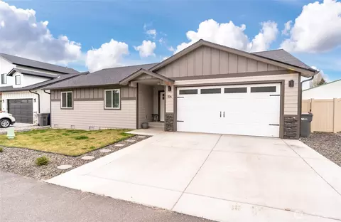 106 Harold St NE, East Wenatchee, WA 98802