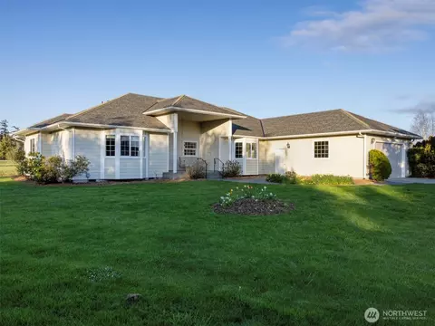 41 Kula Ln, Sequim, WA 98382
