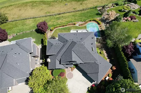 6802 Cascade Ave SE, Snoqualmie, WA 98065