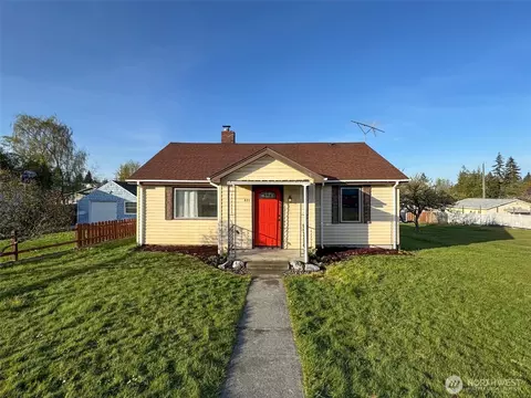 821 W 12th St, Port Angeles, WA 98363