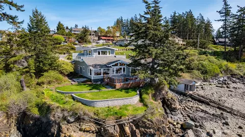 2420 Puget Way, Anacortes, WA 98221