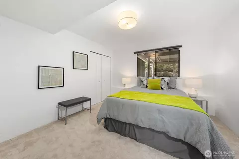 Bedroom - 22520 4th Ave SE, Bothell, WA 98021 photo 4 of 5