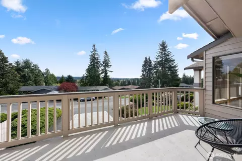 Exterior - 22520 4th Ave SE, Bothell, WA 98021 photo 2 of 7