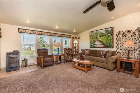 25 Michelle Ln, Sequim, WA 98382 photo 8