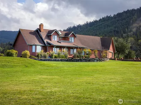 2594 Happy Valley Rd, Sequim, WA 98382