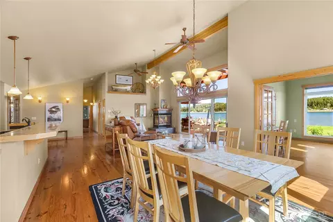 Dining - 7530 E Grapeview Loop Rd, Allyn, WA 98524 photo 2 of 2