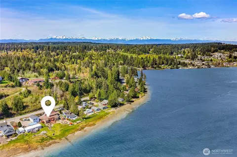 View/Area - 7530 E Grapeview Loop Rd, Allyn, WA 98524 photo 5 of 6