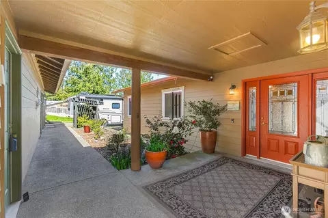 Exterior - 7530 E Grapeview Loop Rd, Allyn, WA 98524 photo 5 of 12