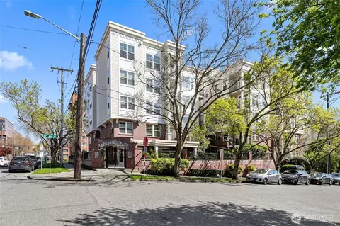 530 4th Ave W #205, Seattle, WA 98119