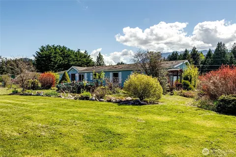 64 Johnson Rd, Port Angeles, WA 98363