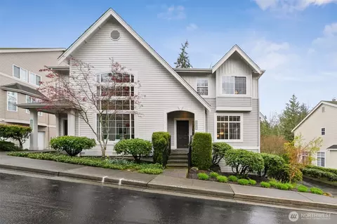 6672 161st Ave SE #B, Bellevue, WA 98006