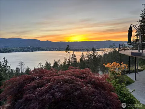 7440 Navarre Dr, Chelan, WA 98816