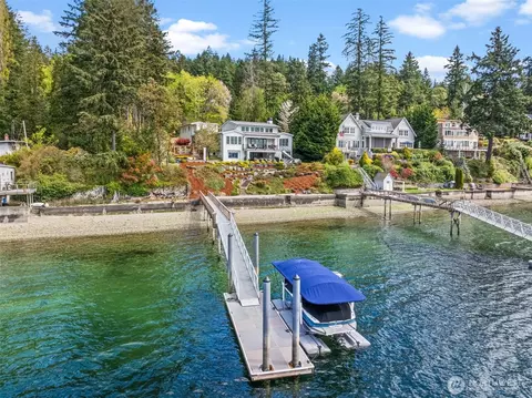 2606 E Bay Dr NW, Gig Harbor, WA 98335