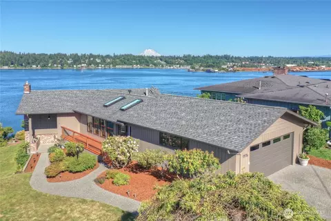 1976 Harborview Dr NW, Olympia, WA 98502